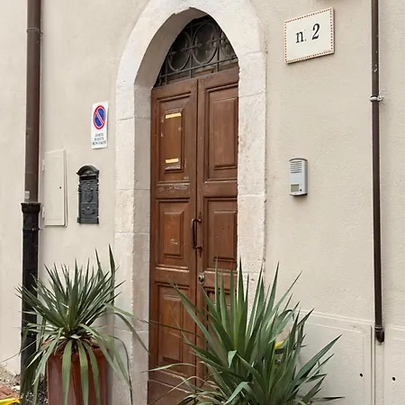 Visione Piazzetta Alferi 2 Guest house L'Aquila