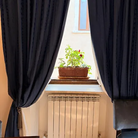 Guest house Visione Piazzetta Alferi 2 3*