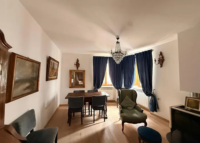 Visione Piazzetta Alferi 2 Gasthof 3*