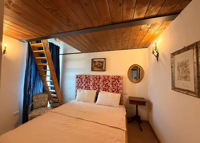 Visione Piazzetta Alferi 2 3* LʼAquila