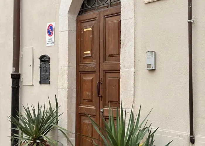 Visione Piazzetta Alferi 2 Gasthuis LʼAquila